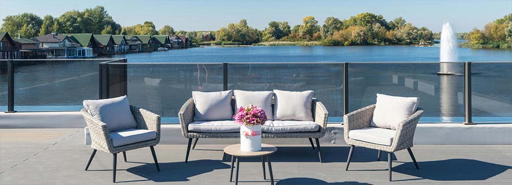 outdoor deck