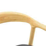 Πολυθρόνα Hogie rubberwood σε φυσική απόχρωση με μαύρο pu μαξιλάρι 61x60x76εκ (Σετ 2 τεμαχίων) - Image 7